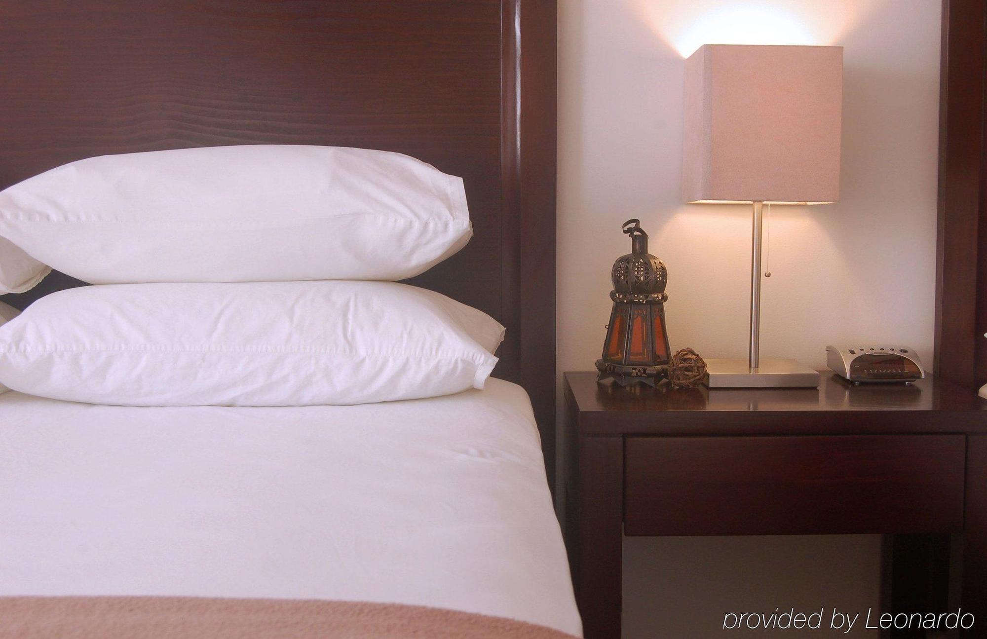 Checkers resort y centro de conferencias Terrey Hills Habitación foto